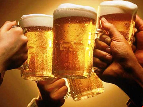 Uống nửa lít bia mỗi ngày ngừa đột quỵ